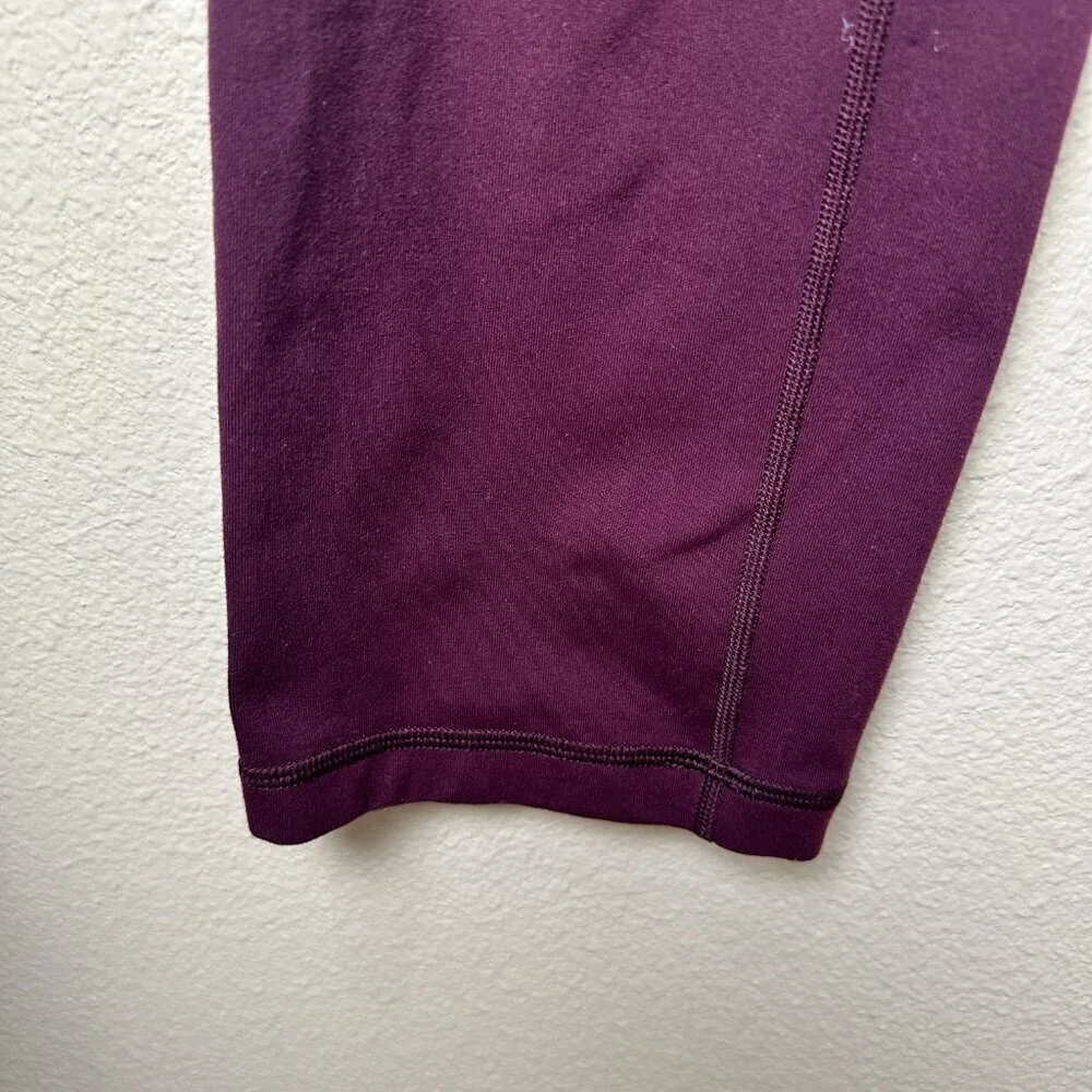 LULULEMON Straight Leg Yoga Pants Leggings Double Waist Band - size 8